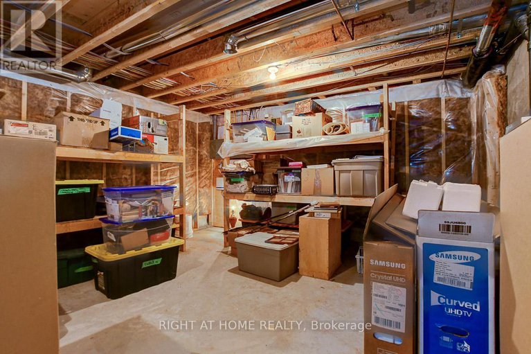 28184853/1271-field-street/bel-air-park/ottawa/ontario/K2C2P9_28
