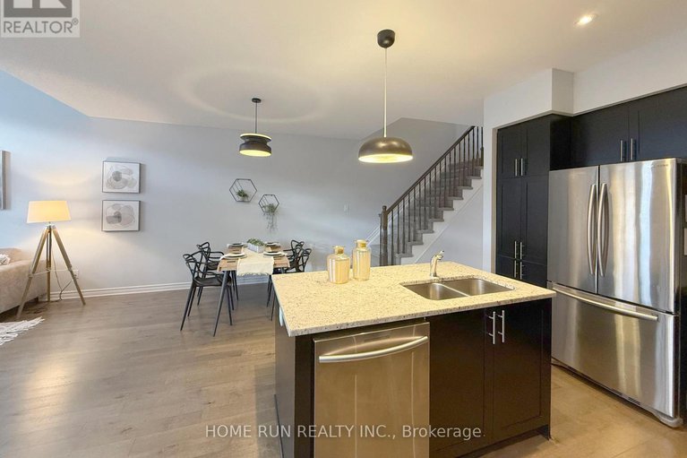 29073806/781-brian-good-avenue/riverside-southgloucester-glen/ottawa/ontario/K4M0E3_11