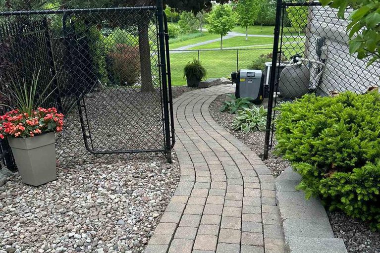 29132949/70-wilderness-way/stittsville-north/ottawa/ontario/K2S2E3_33