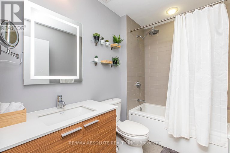 28443475/422-349-mcleod-street/ottawa-centre/ottawa/ontario/K2P0S1_15
