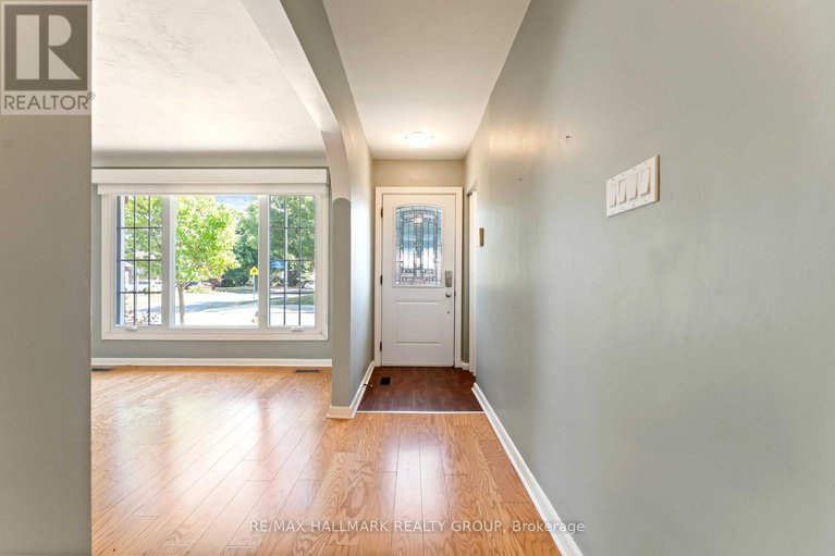 28737782/1921-navaho-drive/bel-air-heights/ottawa/ontario/K2C0T5_5