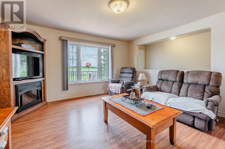 28606339/5058-johnson-road/south-glengarry-charlottenburgh-twp/south-glengarry/ontario/K0C2J0_21