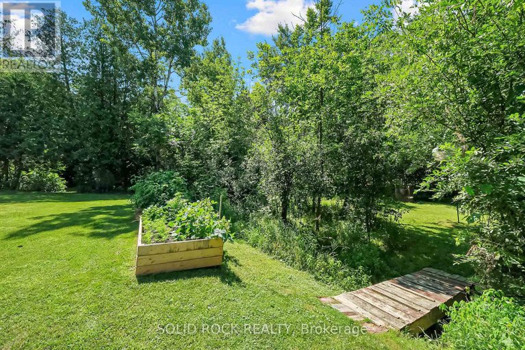 28631111/209-deerwood-drive/fitzroy-ward-south-west/ottawa/ontario/K0A2H0_46