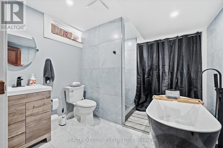 29406183/1110-trillium-place/town-of-rockland/clarence-rockland/ontario/K4K1T1_29