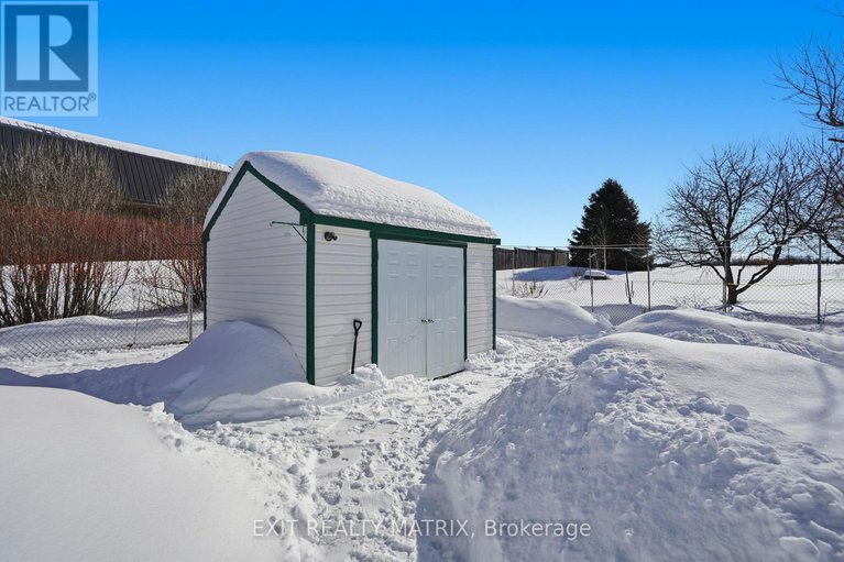 29367617/890-happy-hollow-road/vankleek-hill/champlain/ontario/K0B1R0_30