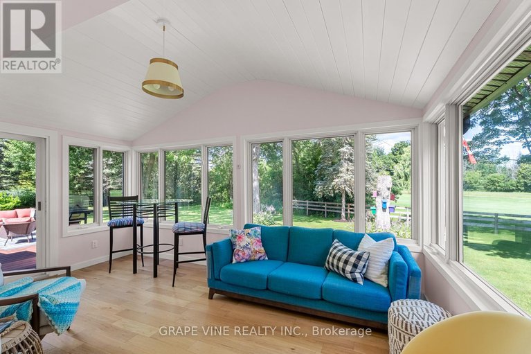28643914/6486-woodland-place/manotick-south-to-roger-stevens/ottawa/ontario/K4M1B3_23
