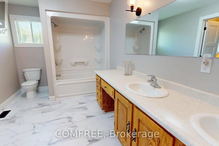 29498593/4437-county-road-12/south-stormont-osnabruck-twp/south-stormont/ontario/K0C1R0_6