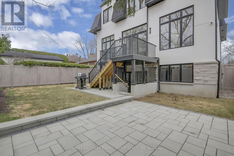 28550899/623-rowanwood-avenue/mckellarhighland/ottawa/ontario/K2A3E3_45