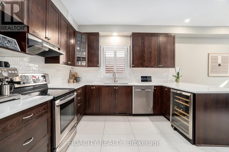 29627307/121-bandelier-way/stittsville-north/ottawa/ontario/K2S0C2_10