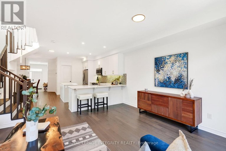 29586410/112-jardiniere-street/remainder-of-stittsville-area/ottawa/ontario/K2S2K2_13