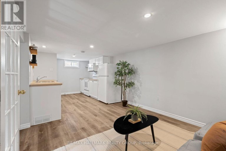 29614829/924-fisher-avenue/carlington/ottawa/ontario/K1Z6P4_33