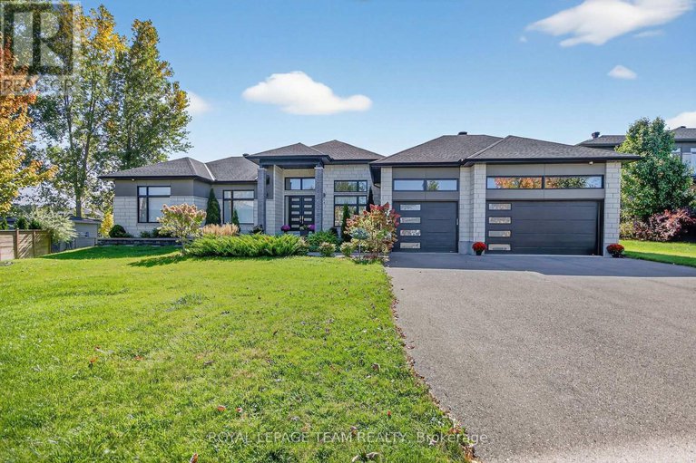 28941277/525-leimerk-court/manotick-village-manotick-estates/ottawa/ontario/K4M0B2_1