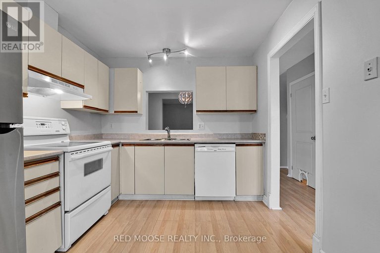 29480001/1983-greenvale-lane/chateauneuf/ottawa/ontario/K1C6E4_8