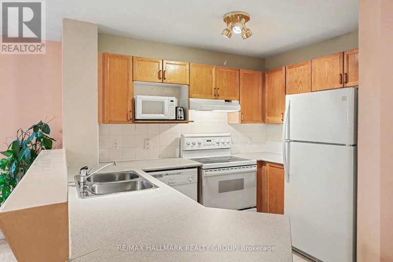 29604781/4460-harper-avenue/carson-grove/ottawa/ontario/K1J1E1_17