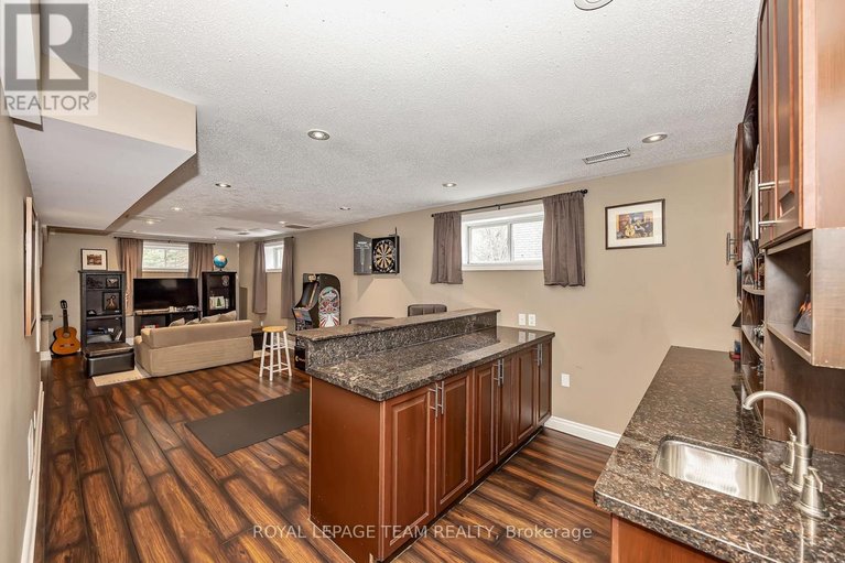 29675981/7067-donwel-drive/greely/ottawa/ontario/K4P1M7_33