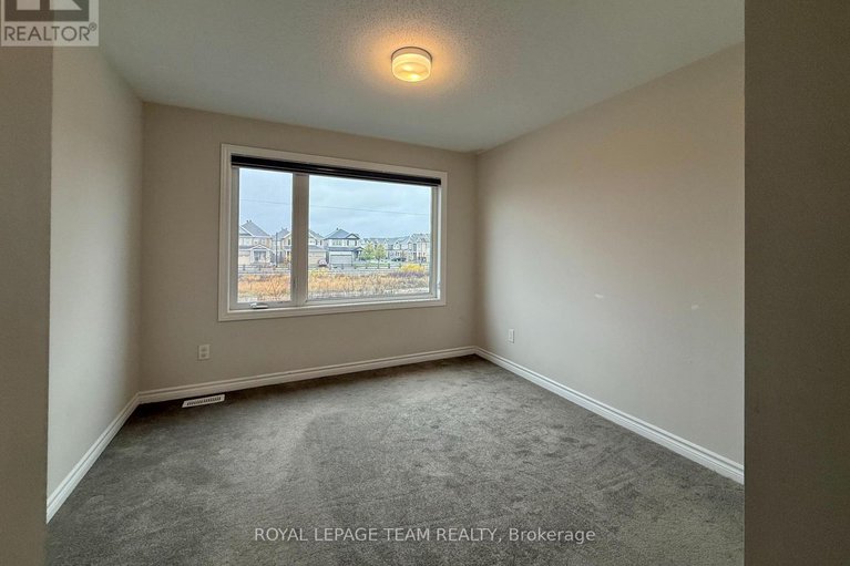 29057965/709-megrez-way-e/half-moon-bay/ottawa/ontario/K2J6S9_12