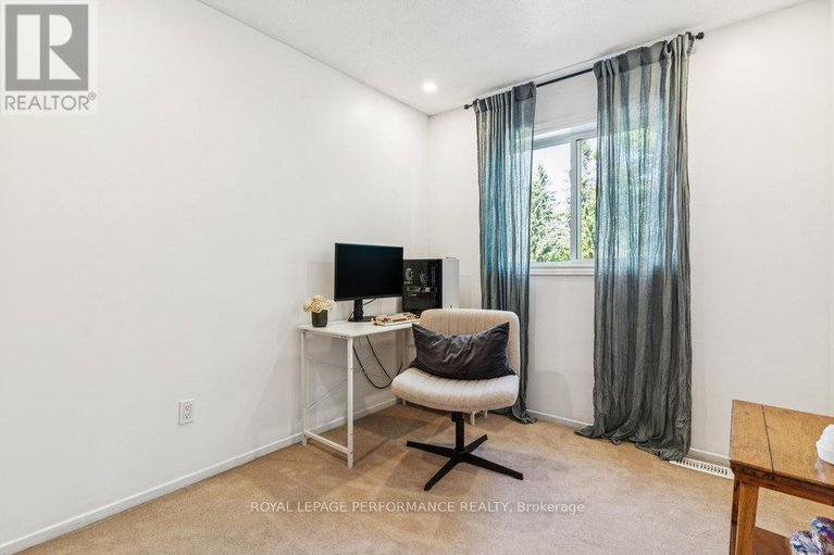 28749249/68-1732-shamandura-lane/orleanssunridge/ottawa/ontario/K1C6Z9_35