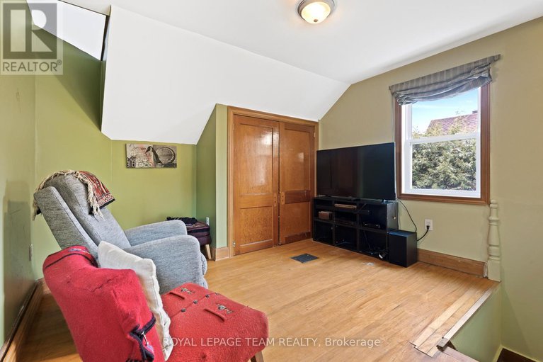 29121012/15-helena-street/ottawa-west/ottawa/ontario/K1Y3M7_18