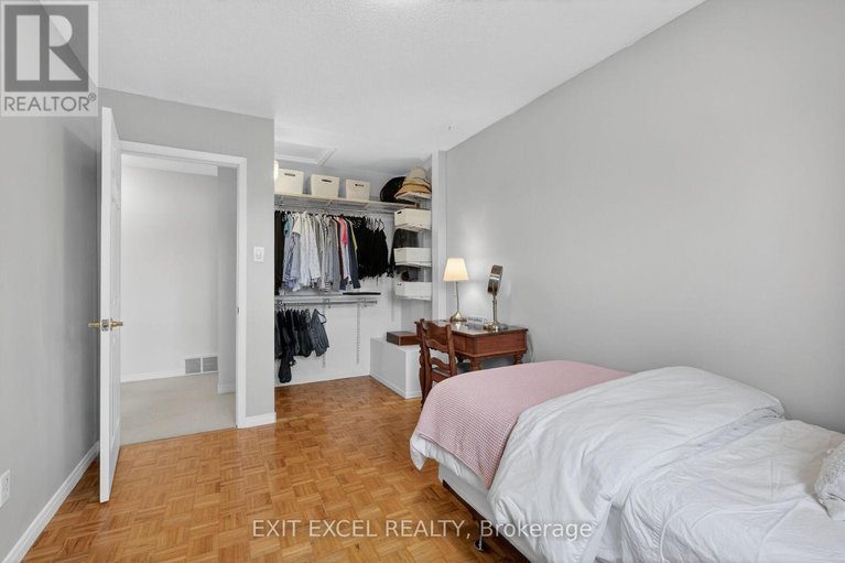 29684997/1554-rosebella-avenue/blossom-parkkemp-parkfindlay-creek/ottawa/ontario/K1T1E8_29