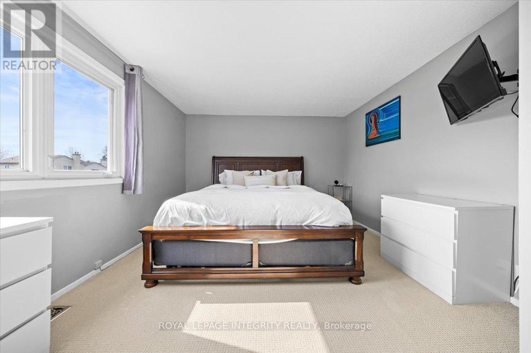 29629898/c-1771-lamoureux-drive/queenswood-heights-south/ottawa/ontario/K1E2N5_19