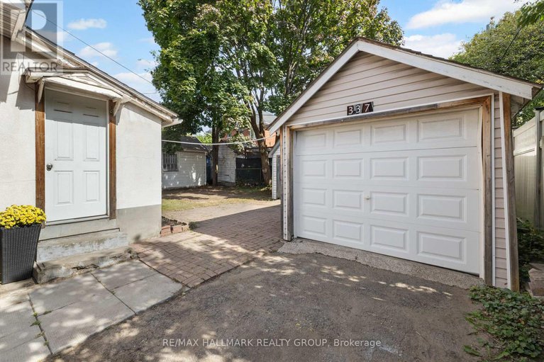 28882638/337-hinton-avenue-s/civic-hospital/ottawa/ontario/K1Y1A4_36