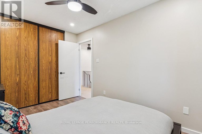28749249/68-1732-shamandura-lane/orleanssunridge/ottawa/ontario/K1C6Z9_34