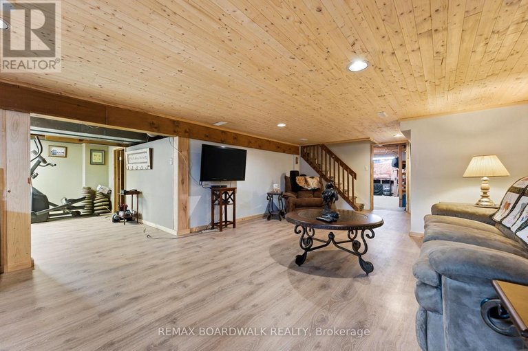 29674449/1671-oneill-road/north-grenville-twp-kemptville-south/north-grenville/ontario/K0G1S0_32