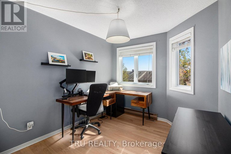 29015118/1132-chimney-hill-way/beacon-hill-south/ottawa/ontario/K1J8Z6_24