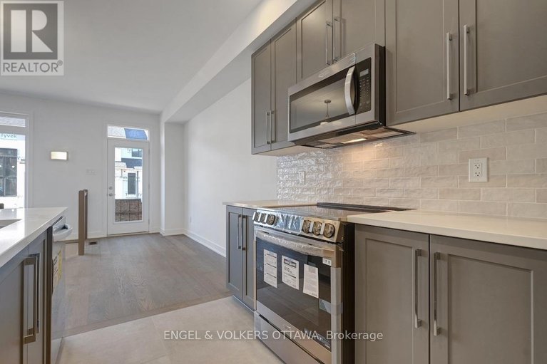 28958687/95-san-felice-circle/emerald-meadowstrailwest/ottawa/ontario/K2S2R9_17