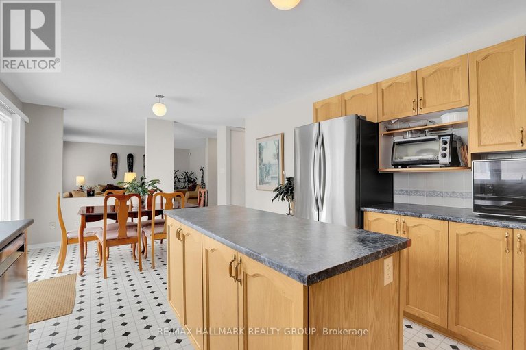 29537108/634-aquaview-drive/avalon-east/ottawa/ontario/K4A4W2_15