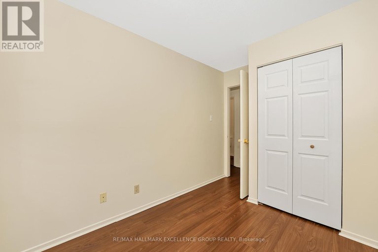 29167198/15-1968-fairglen-mews/blackburn-hamlet-south/ottawa/ontario/K1B5A5_29