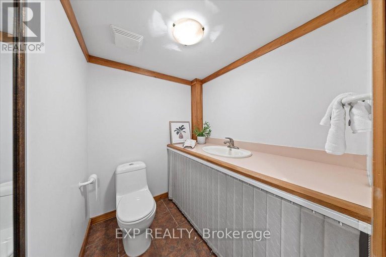 28588521/107-stanley-avenue/new-edinburgh/ottawa/ontario/K1M1N8_22