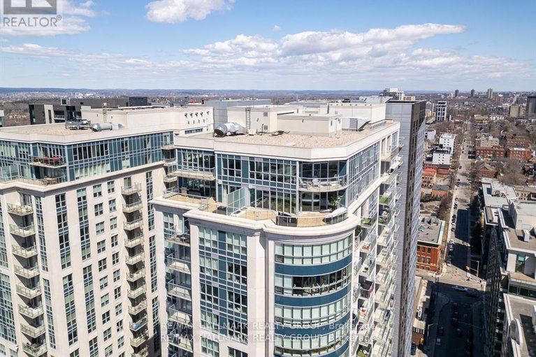28394405/2701-195-besserer-street/sandy-hill/ottawa/ontario/K1N0B6_5