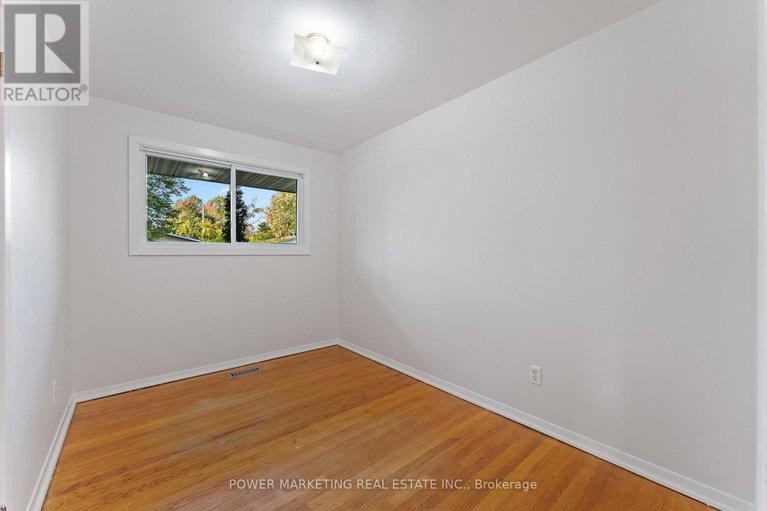 29041669/2372-riley-avenue/queensway-terrace-southridgeview/ottawa/ontario/K2C1J9_12
