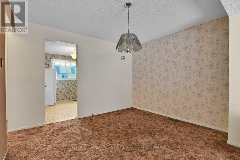 29219484/199-birch-hill-private/carson-meadows/ottawa/ontario/K1K3Y5_13