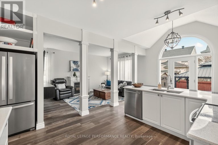 29615076/1820-mccallum-drive/fallingbrookgardenway-south/ottawa/ontario/K4A3T7_12