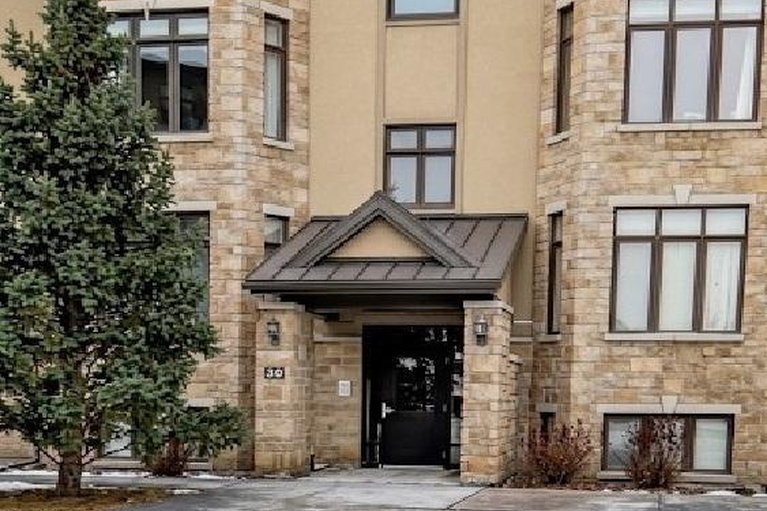 29593321/6-30-prestige-circle/chatelaine-village/ottawa/ontario/K4A0W9_1