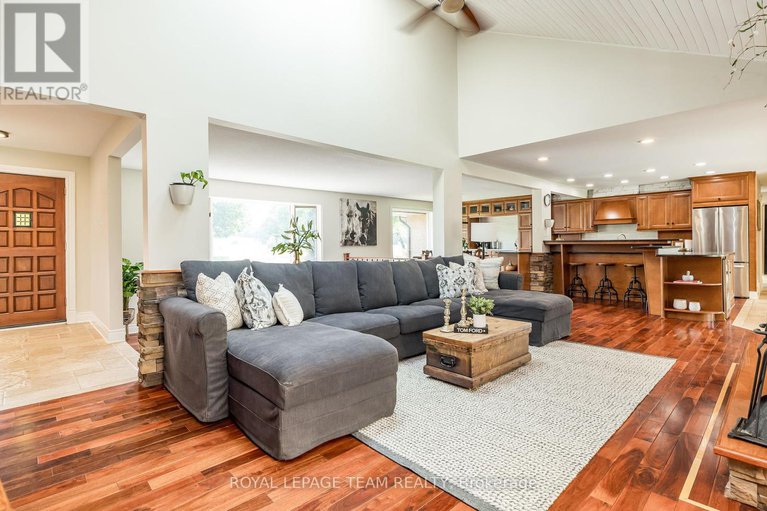 28917624/1216a-river-road/manotick-east-to-manotick-station/ottawa/ontario/K4M1B4_9