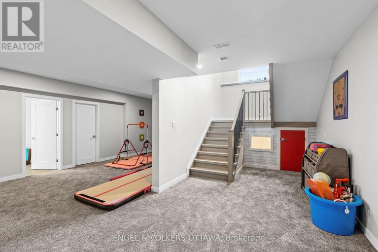 29149631/532-leimerk-court/manotick-village-manotick-estates/ottawa/ontario/K4M0E8_36