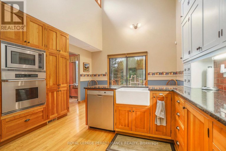 28361032/2411-overdale-drive/cumberland-ridge/ottawa/ontario/K4C1B8_10