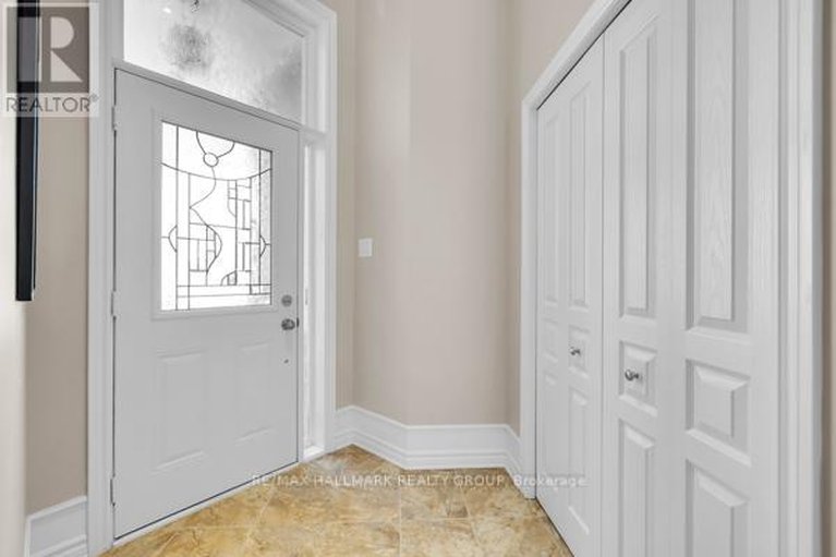 29577817/155-royal-landing-gate/north-grenville-twp-kemptville-south/north-grenville/ontario/K0G1J0_3