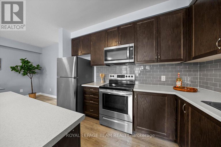 29303713/915-nautilus-private/emerald-meadowstrailwest/ottawa/ontario/K2V0S3_12