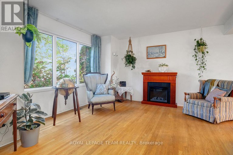 28961792/1154-brookfield-road-e/brookfield-gardens/ottawa/ontario/K1V6H7_7