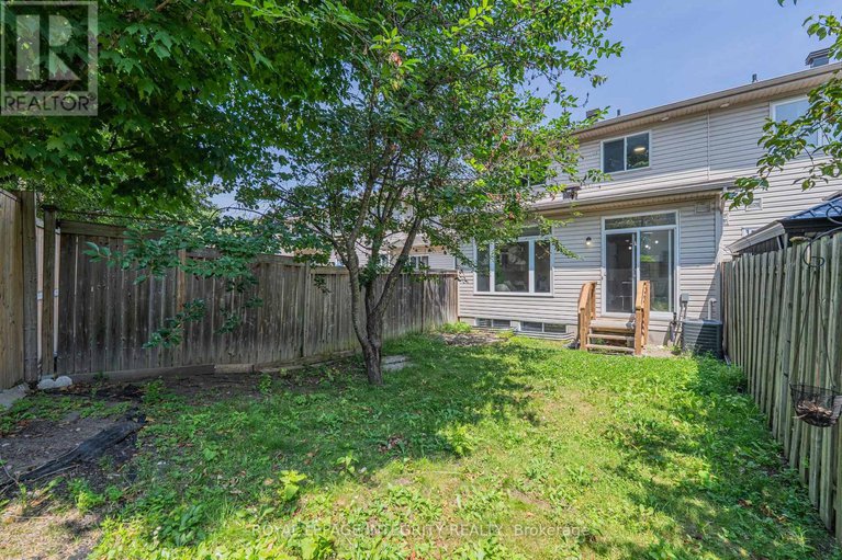 28621656/165-kinross-private/morgans-grantsouth-march/ottawa/ontario/K2K3P8_31