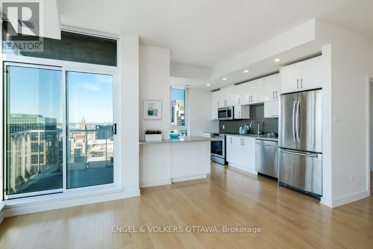29456144/2401-179-metcalfe-street/ottawa-centre/ottawa/ontario/K2P1P7_15