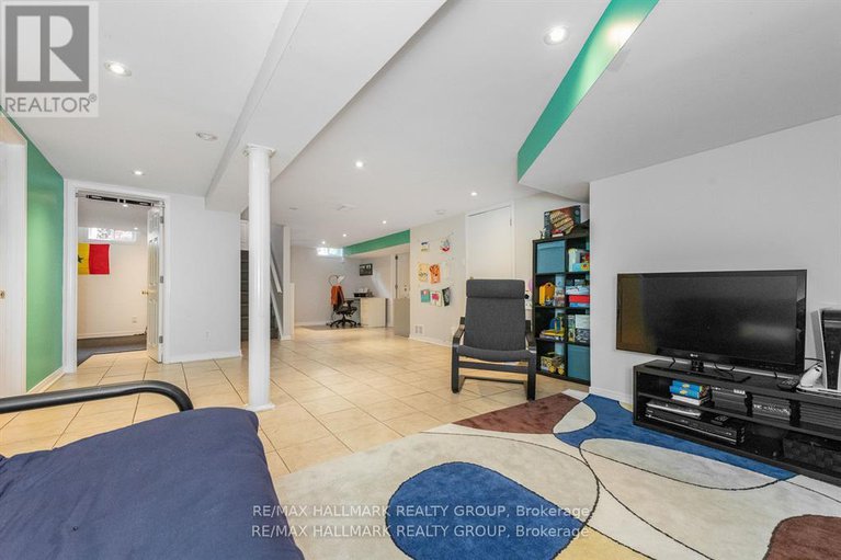 29395719/9-newbury-avenue/borden-farmstewart-farmcarleton-heightsparkwood-hills/ottawa/ontario/K2E6K7_26