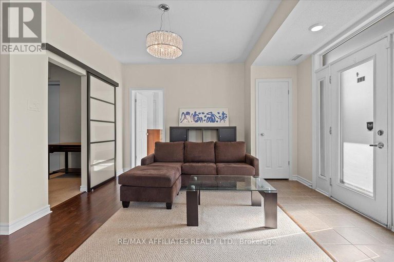 28977789/105-250-glenroy-gilbert-drive/strandherd/ottawa/ontario/K2J5W2_5