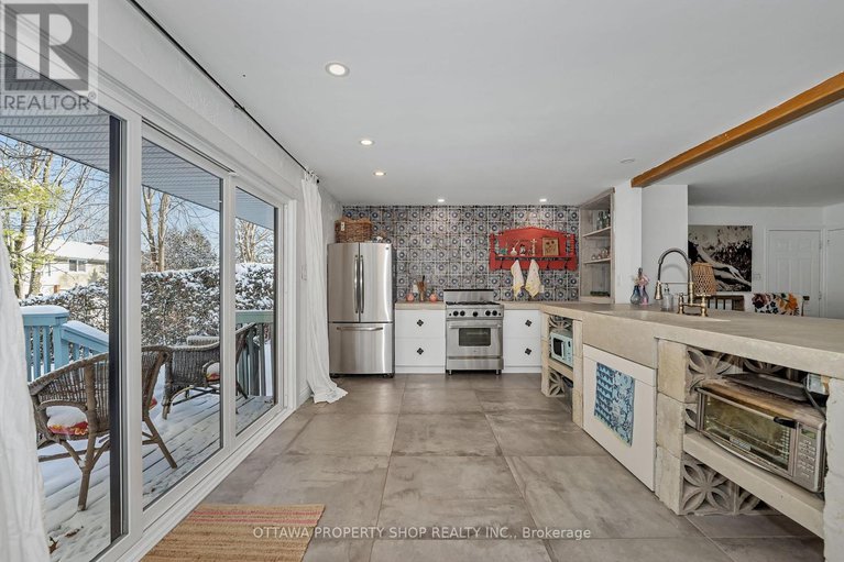 29406769/33-rutherford-crescent/beaverbrook/ottawa/ontario/K2K1N1_21