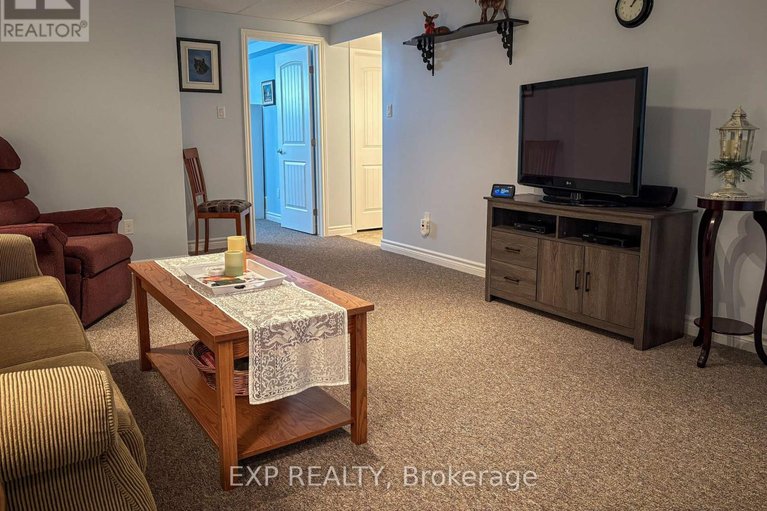 29493272/182-elk-street/renfrew/renfrew/ontario/K7V1A0_25