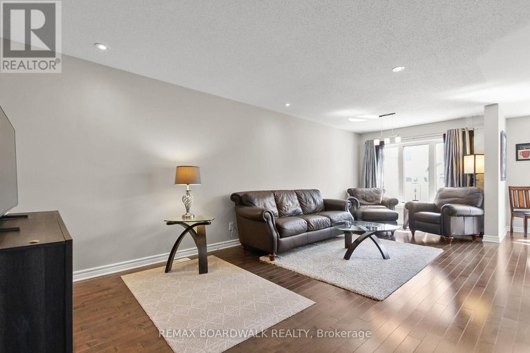 29665086/249-garrity-crescent/strandherd/ottawa/ontario/K2J3T6_5